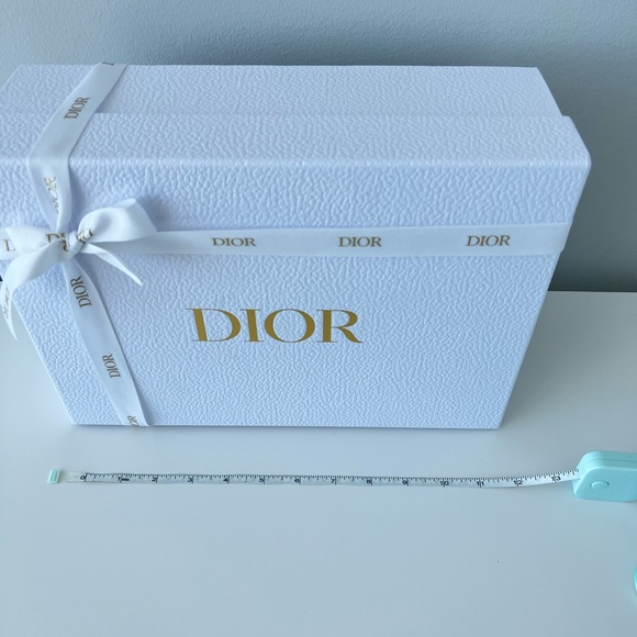 Large Dior Box - Picture 2 of 4